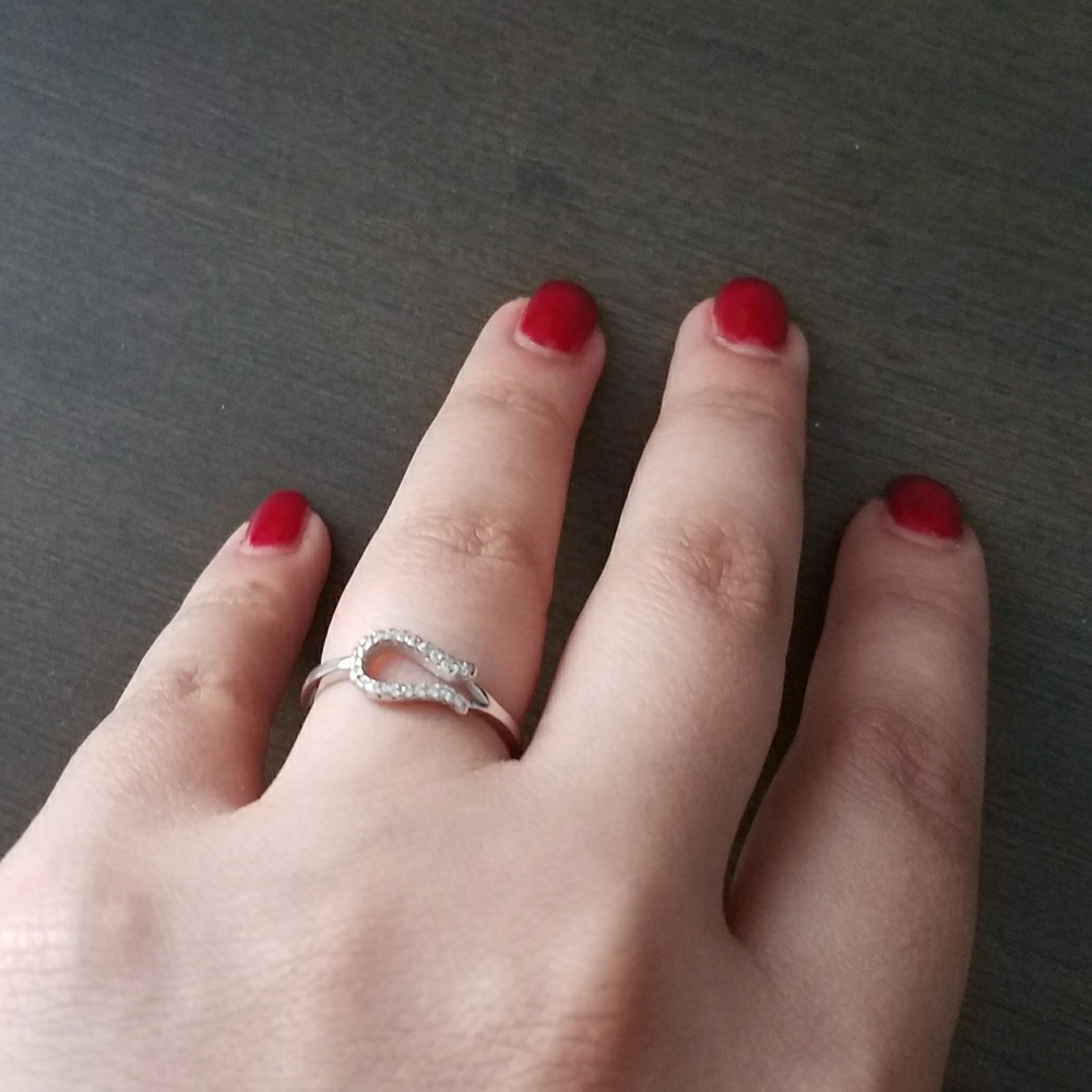 Nwot Chic Ring With Swarovski Elements - image 4